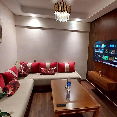 Luxury Downtown Apartment Of 80M2 In Front Of Hassan 2 Mosque And Sea From Family , Pour Famille , Interdit Couples Araabic Non Marie, Forbidden Unmarried Araabic Couples Basement Car Park Казабланка Екстериор снимка