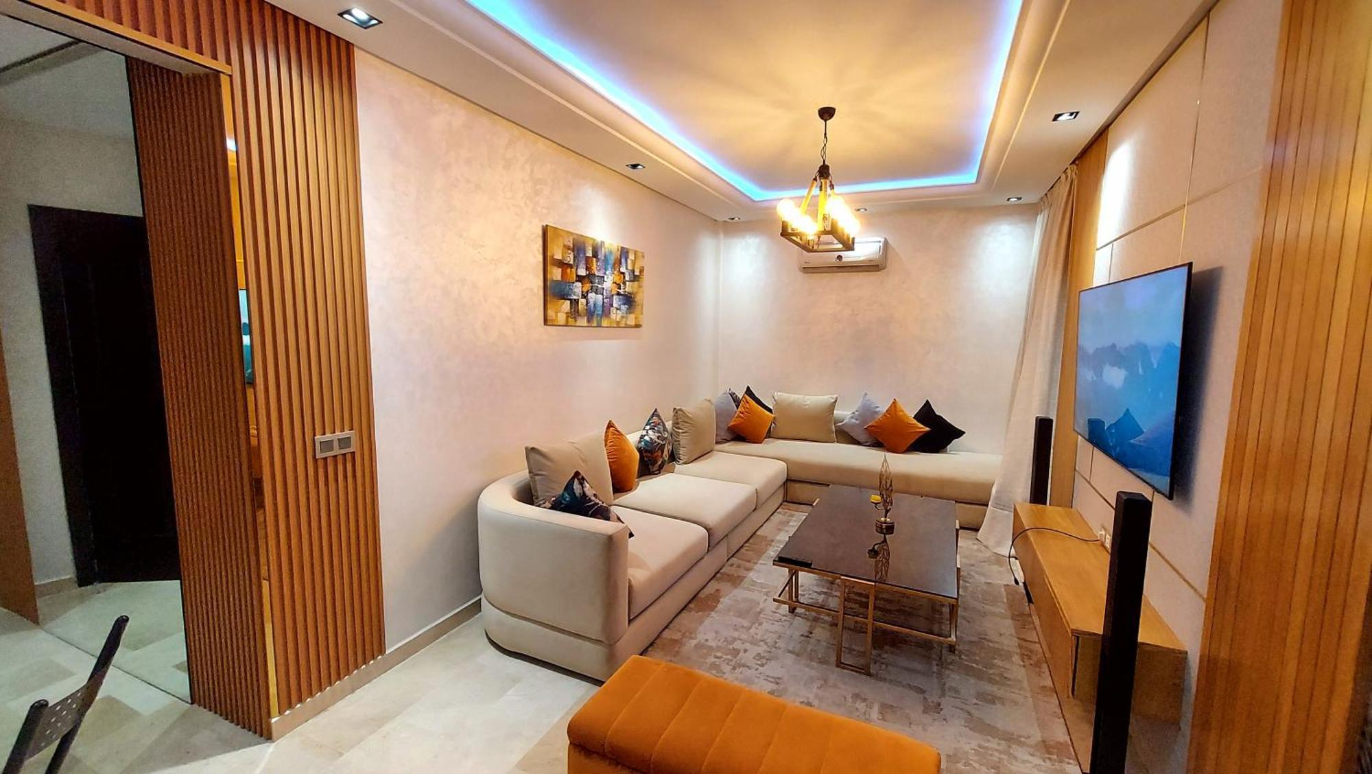 Luxury Downtown Apartment Of 80M2 In Front Of Hassan 2 Mosque And Sea From Family , Pour Famille , Interdit Couples Araabic Non Marie, Forbidden Unmarried Araabic Couples Basement Car Park Казабланка Екстериор снимка
