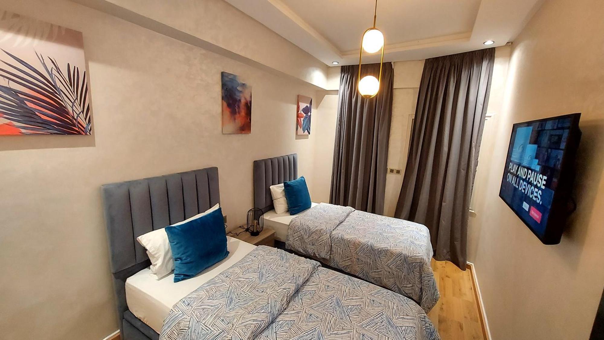Luxury Downtown Apartment Of 80M2 In Front Of Hassan 2 Mosque And Sea From Family , Pour Famille , Interdit Couples Araabic Non Marie, Forbidden Unmarried Araabic Couples Basement Car Park Казабланка Екстериор снимка