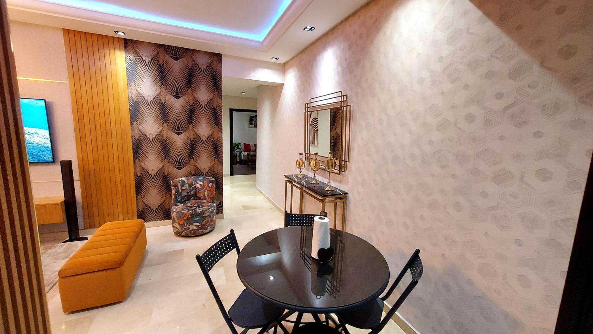 Luxury Downtown Apartment Of 80M2 In Front Of Hassan 2 Mosque And Sea From Family , Pour Famille , Interdit Couples Araabic Non Marie, Forbidden Unmarried Araabic Couples Basement Car Park Казабланка Екстериор снимка